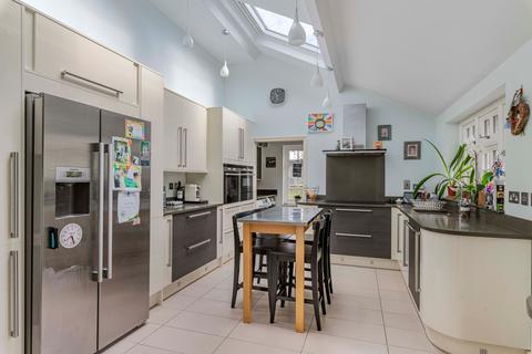 3 bedroom semi-detached house for sale, Hewitts Road, Orpington BR6