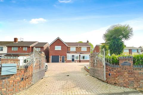 4 bedroom detached house for sale, Cannock Road, Wolverhampton WV10