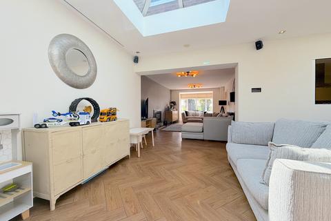 4 bedroom detached house for sale, Cannock Road, Wolverhampton WV10