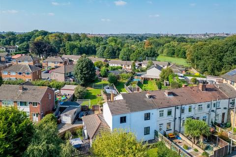 4 bedroom end of terrace house for sale, Aberford Road, Wakefield WF3