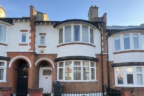 4 bedroom terraced house to rent, Wyatt Park Road, SW2