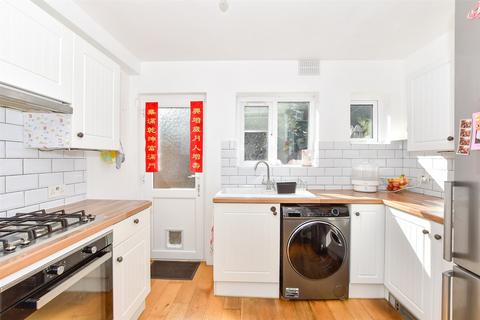 13 Capell Close, Coxheath, Maidstone, ME17 4DX