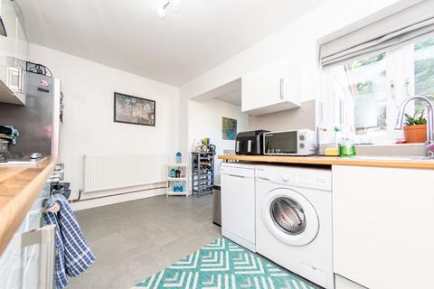 86 Barkly Road, Beeston, Leeds, LS11 7ES
