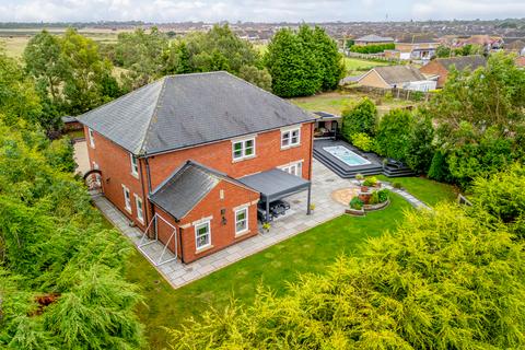 4 bedroom detached house for sale, Beacon Way, Skegness PE25