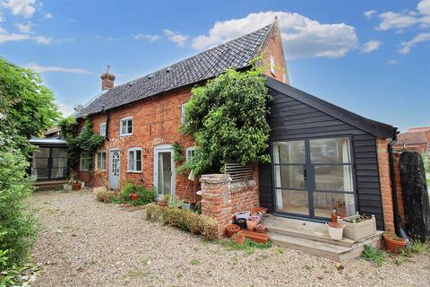 3 bedroom cottage for sale, Burgh Road, Aylsham