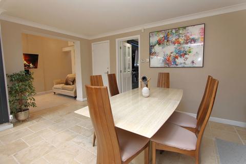 25 Ensall Drive, Wordsley, Stourbridge, DY8 4XX