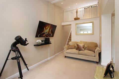 25 Ensall Drive, Wordsley, Stourbridge, DY8 4XX