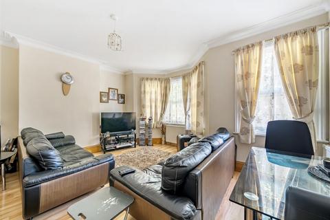 2 bedroom flat for sale, Kings Road, London, NW10