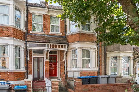 2 bedroom flat for sale, Kings Road, London, NW10