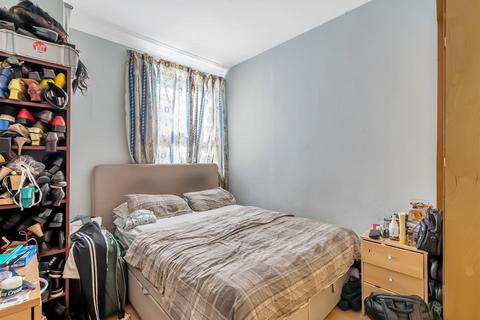 2 bedroom flat for sale, Kings Road, London, NW10