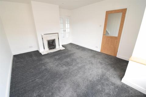 3 bedroom semi-detached house to rent, Thornes Moor Road, Thornes WF2