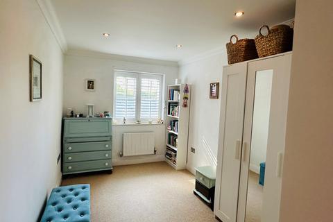 3, Hillcrest Forest Road, Binfield, Bracknell, RG42 4AF
