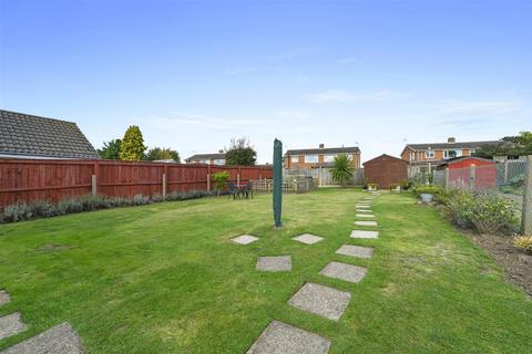 3 bedroom detached bungalow for sale, Danescourt Avenue, Stowmarket