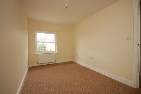 1 bedroom block of apartments to rent, Flat 3 29 St. Marys Square, Newmarket