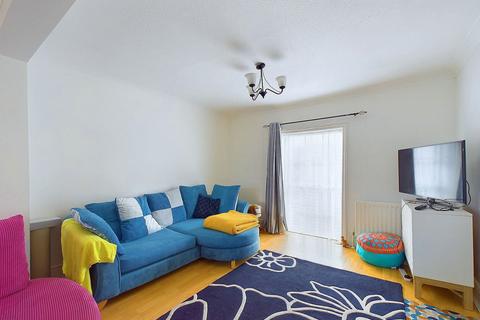 2 bedroom flat for sale, Warwick Road, Worthing, BN11 3ET