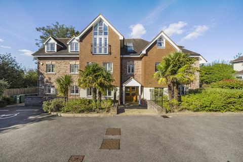 25 Spire Place, Warlingham, CR6 9LW