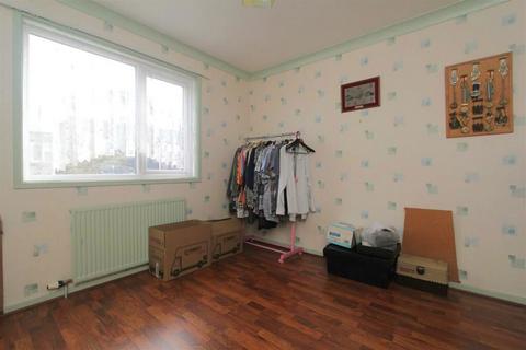 4 bedroom semi-detached house for sale, Mackenzie Way, Gravesend, Kent, DA12 5UH