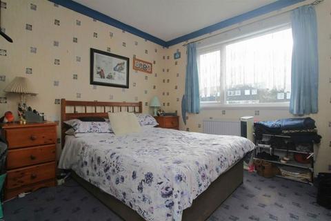 57 Mackenzie Way, Gravesend, DA12 5UH
