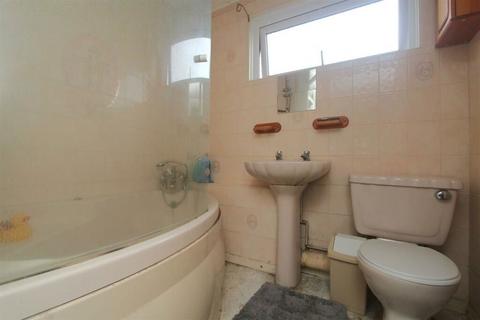 57 Mackenzie Way, Gravesend, DA12 5UH
