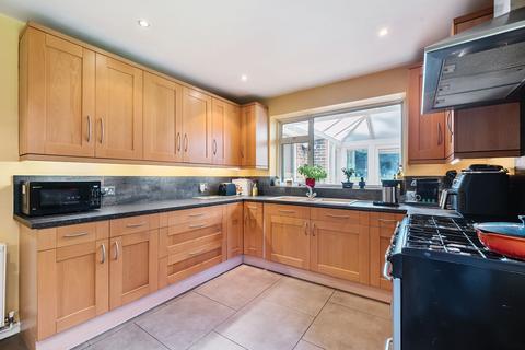 4 bedroom detached house for sale, Welcomes Road, Kenley CR8