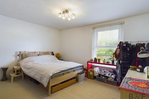 2 bedroom flat to rent, Fishponds Road, Bristol BS5