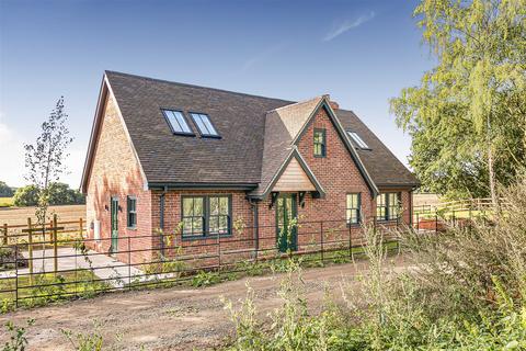 3 bedroom detached house for sale, Brickfields, Watling Street, Radlett