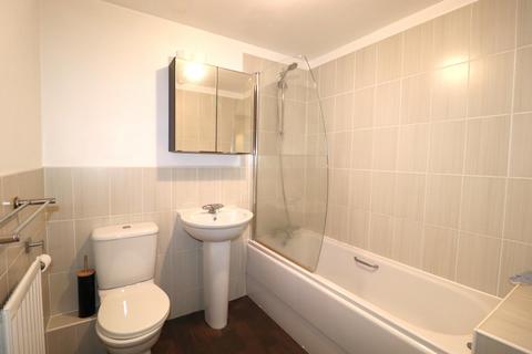 2 bedroom flat to rent, Fford James McGhan, Cardiff, CF11