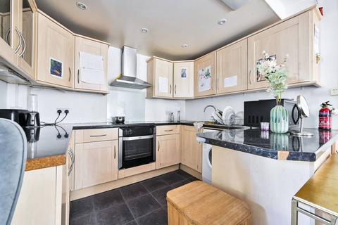 3 bedroom flat to rent, Holyport Road, Bishop's Park, London, SW6