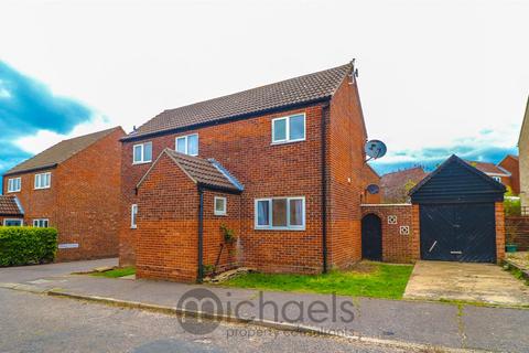 3 bedroom detached house to rent, Chaney Road, Wivenhoe, Colchester, CO7 9RR