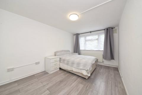 3 bedroom apartment for sale, Prospect Ring, London, N2