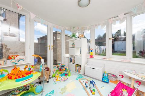 123 Colyer Road, Northfleet, Gravesend, DA11 8AZ