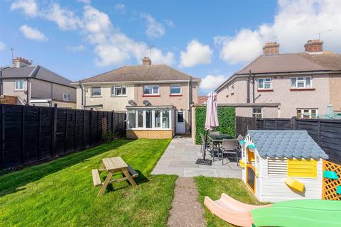 123 Colyer Road, Northfleet, Gravesend, DA11 8AZ