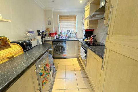 1 bedroom ground floor flat for sale, Moulsham Street, Chelmsford, CM2