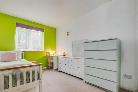 2 bedroom flat for sale, Broomhill Road, London