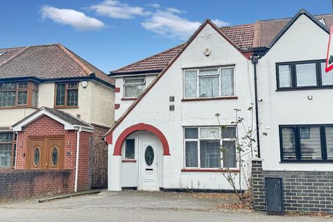 5 bedroom semi-detached house to rent, Hounslow TW5