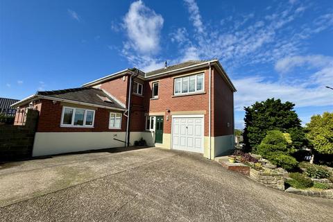 4 bedroom detached house for sale, Westgate, Monk Bretton, Barnsley