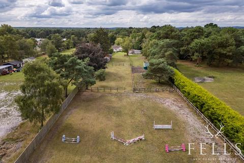 4 bedroom detached bungalow for sale, Foxbury Road, Ringwood BH24