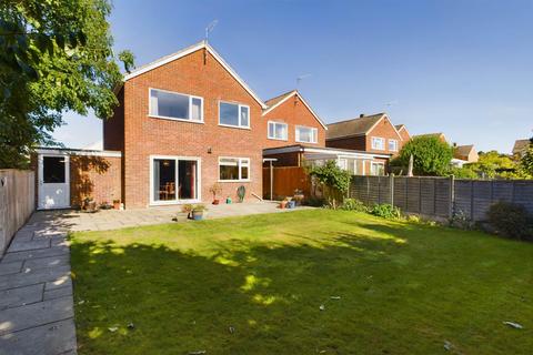 3 bedroom detached house for sale, Wellswood Close, Hemel Hempstead