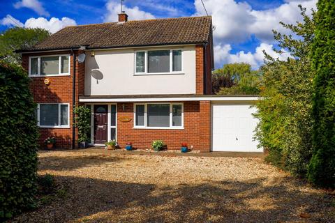 4 bedroom detached house for sale, The Street, Garboldisham