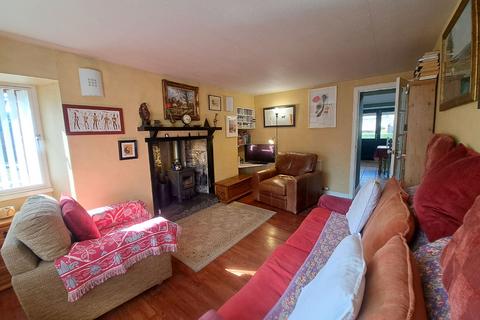 Loch Bhuie Cottage Kingussie Road, Newtonmore, PH20 1AY
