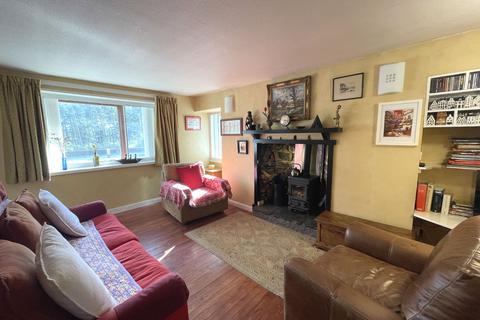 Loch Bhuie Cottage Kingussie Road, Newtonmore, PH20 1AY