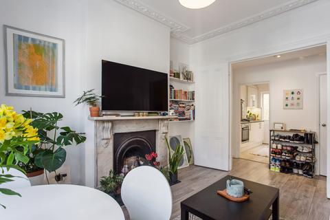 1 bedroom apartment for sale, Disraeli Road, Putney, London, SW15