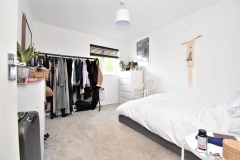 1 bedroom flat to rent, Clive Road Belvedere DA17