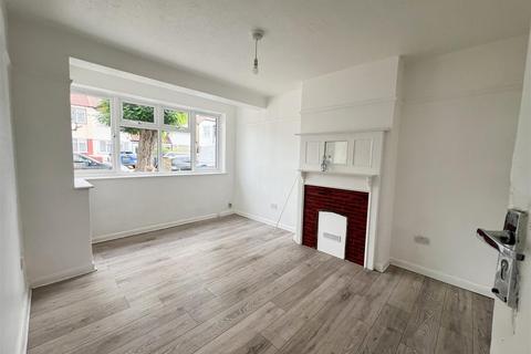 3 bedroom terraced house to rent, Ockley Road, Croydon