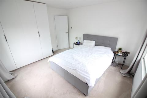 2 bedroom flat to rent, Greystoke Gardens, London