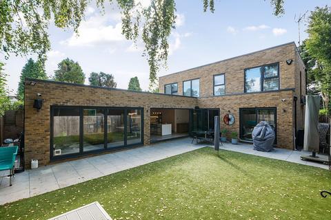 15a Marks Road, Warlingham, CR6 9SH
