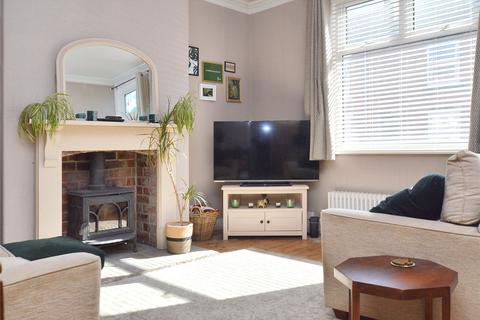 2 bedroom terraced house for sale, Hudswell Street, Wakefield, West Yorkshire