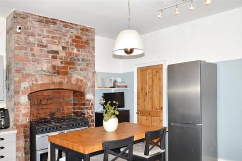 2 bedroom terraced house for sale, Hudswell Street, Wakefield, West Yorkshire