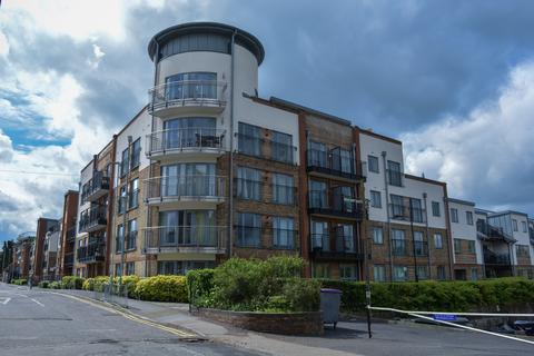 2 bedroom apartment to rent, The Waterfront, Herts SG14