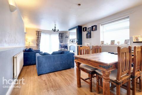 16 Warren Drive, Greenford, UB6 9ER